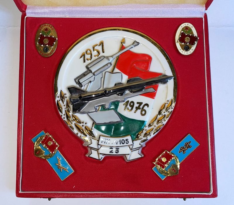 MN 4105 - 25 éves plakett (1957-1976 - 105. honi légvédelmi tüzérezred-parancsnokság)
