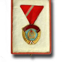 A Munka Vörös Zászló Érdemrendje - 1953